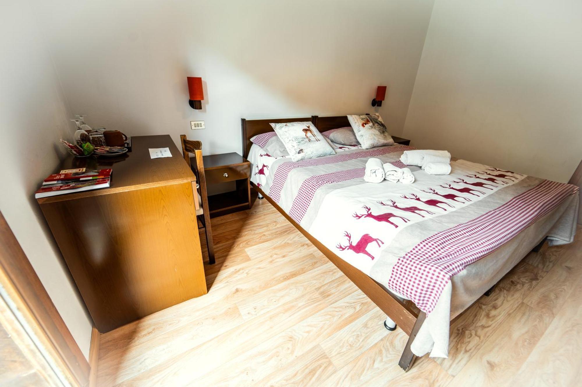 Cesa Cherpei - Dog Friendly Campitello di Fassa Luaran gambar