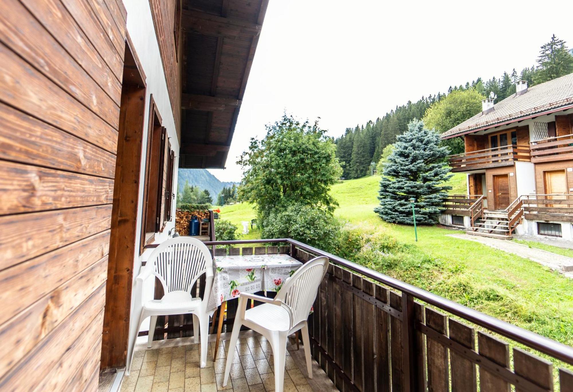 Cesa Cherpei - Dog Friendly Campitello di Fassa Luaran gambar